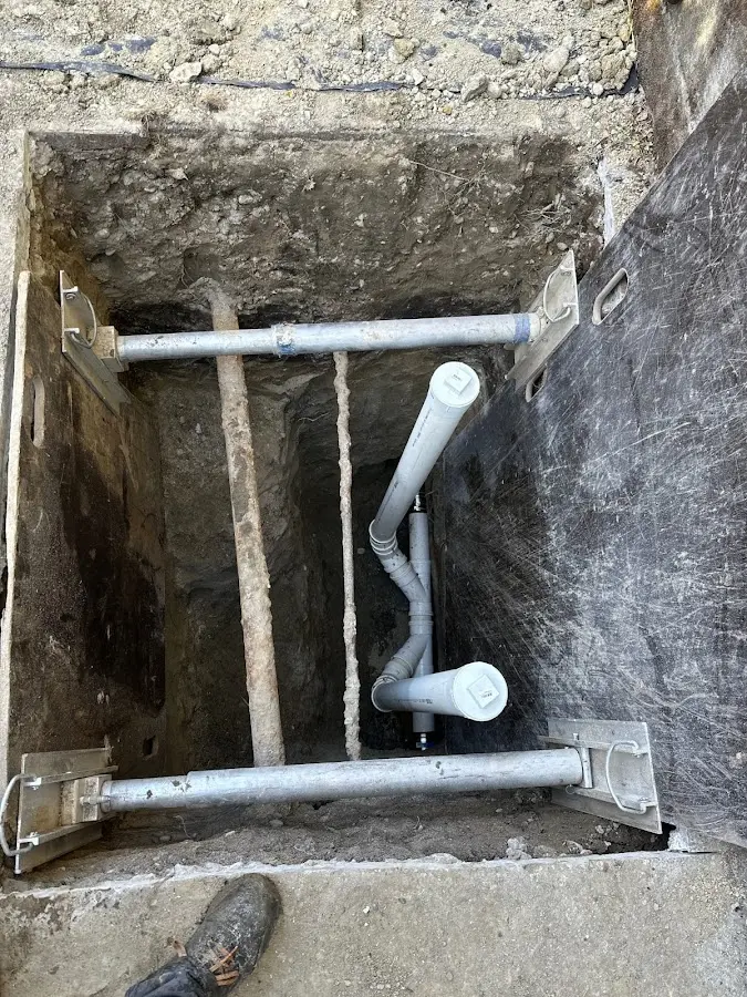 Experienced plumber completing Gas Line Repair work in Floral Park